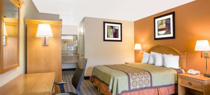 Days Inn by Wyndham Monroe La Hotel di Monroe