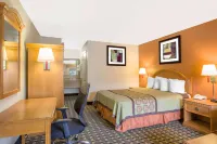 Days Inn by Wyndham Monroe La