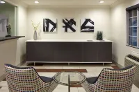 Studio Inn & Suites at Promenade Downey Hotel di Downey