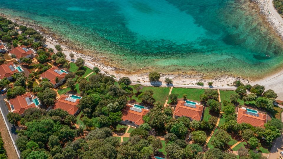 Luxury Beachside Villa Porto Bus
