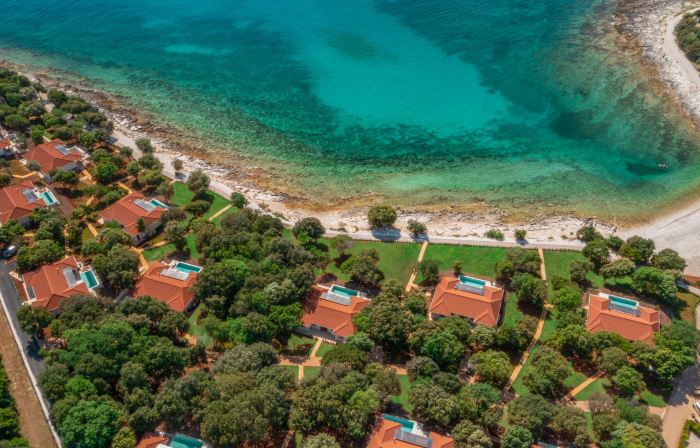 Luxury Beachside Villa Porto Bus