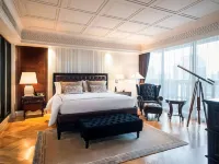 Hotel Muse Bangkok, Autograph Collection Отели рядом с достопримечательностью «Алтари на перекрестке Ратчапрасонг»