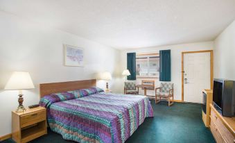 Travelodge by Wyndham Lake George NY