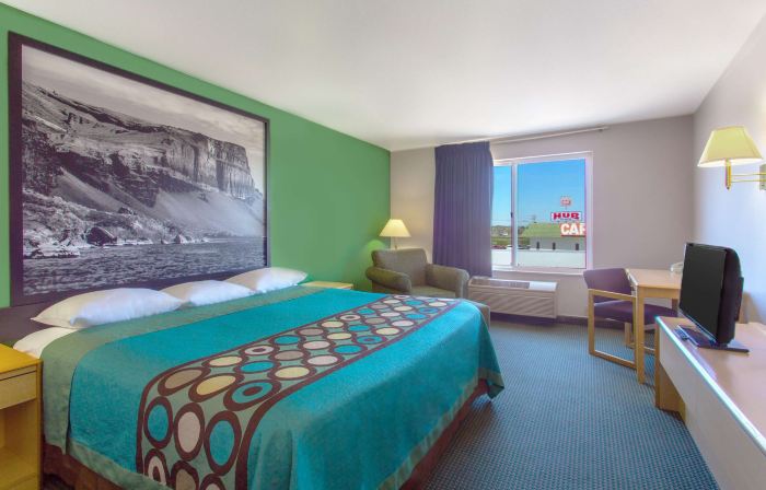Super 8 by Wyndham Heyburn/Burley Area
