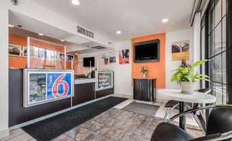 Super 8 by Wyndham Petaluma