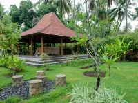 Bali au Naturel Hotel berhampiran Pantai Bembeng