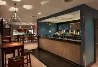 Village Hotel Edinburgh - bar