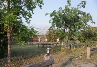 Homhug Resort Các khách sạn gần Wat Ban Pu