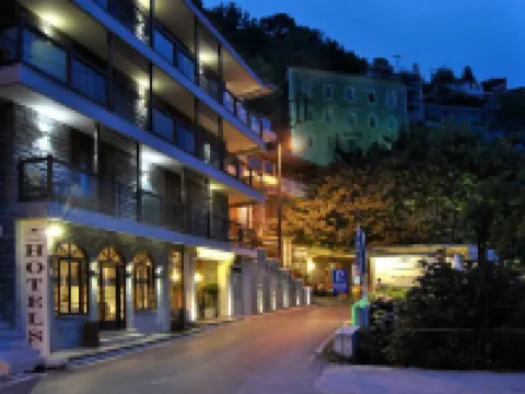 Maniatis Hotels & Resorts 戈爾特尼亞酒店