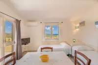 Residence Hotel Lu Nibareddu Hôtels à : San Teodoro