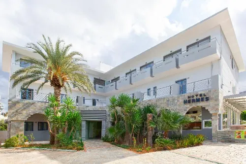 Hermes Hotel - parking