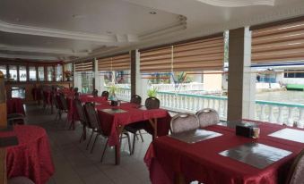 Hotel Holiday Karimun