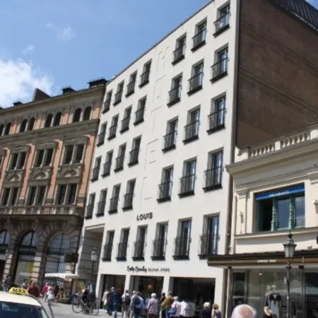 Louis Hotel