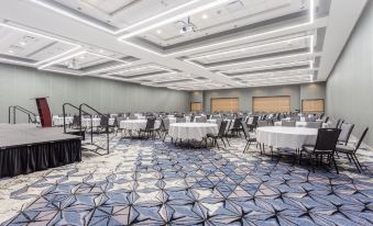 Holiday Inn & Suites Cedar Falls-Waterloo Event Ctr