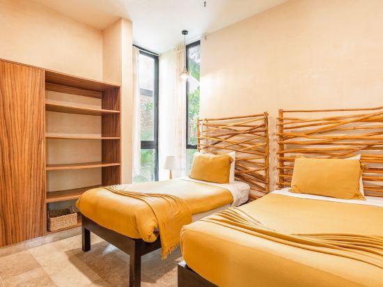 Luxury 2 Bedroom Suite Private Pool TL01