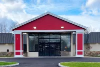 Ramada by Wyndham Hartford North / Bradley Airport فنادق في وندسور