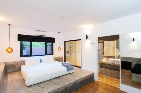Savage Hostel Koh Tao