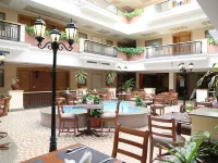 Savoy Suites Noida Hotel a Noida