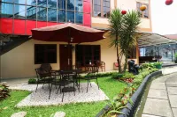 호텔 아르주나 푼칵