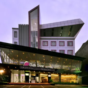 Oak Tree Urban Hotel Jakarta Отели рядом с достопримечательностью «Блок М»
