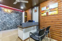 Hotel Rajlaxmi Grand - parcheggio