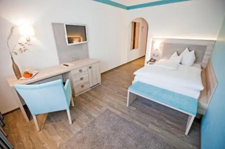 Hotel Krone Ohg Отели в г. Дитцинген