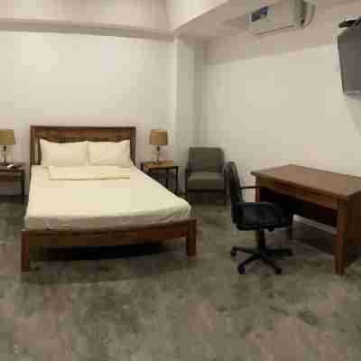 P&B Residences Legazpi Rooms