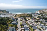 @ Marbella Lane - KnollTop Property | HotTub