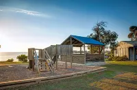 Swansea Beach Chalets - piscina