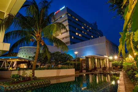 D'Primahotel Tangerang Отели в г. Тангеранг