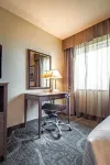 Monte Carlo Inn Airport Suites
