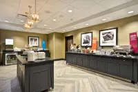 Hampton Inn & Suites Detroit/Warren - breakfast