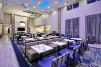 Homewood Suites by Hilton Conroe - Parking