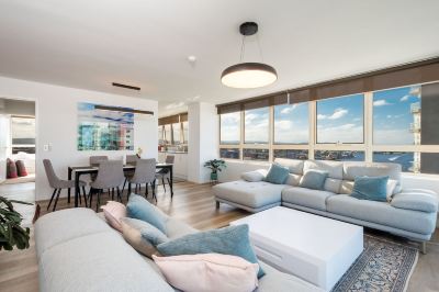 Premium Three-Bedroom Apartment with Ocean View