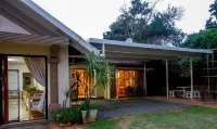 烏姆蘭加旅館 Wavepark Gateway附近的飯店