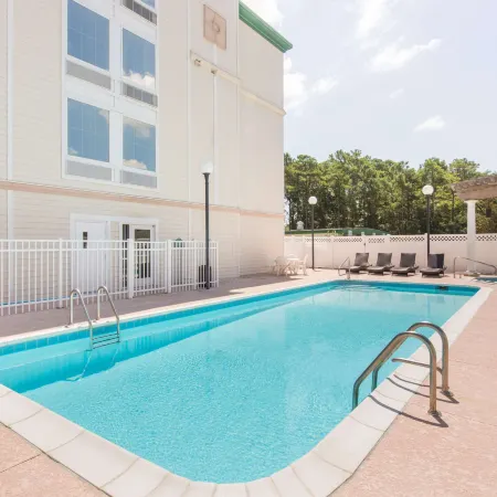 Wingate by Wyndham Southport