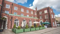 Charlotte House Hotels in Lincoln District