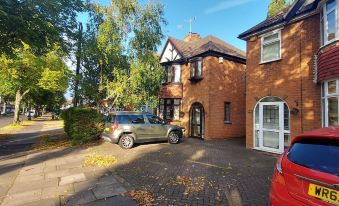 Stunning House in Hallgreen Birmingham England - Housity
