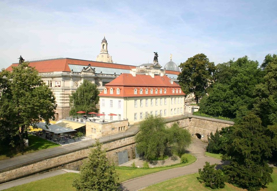 hotel overview picture