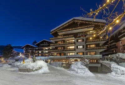 Hotel Alpina Hotel dekat Klosters Platz