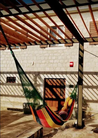 Zebra Hotel Отели рядом с достопримечательностью «Camping Mimoza»