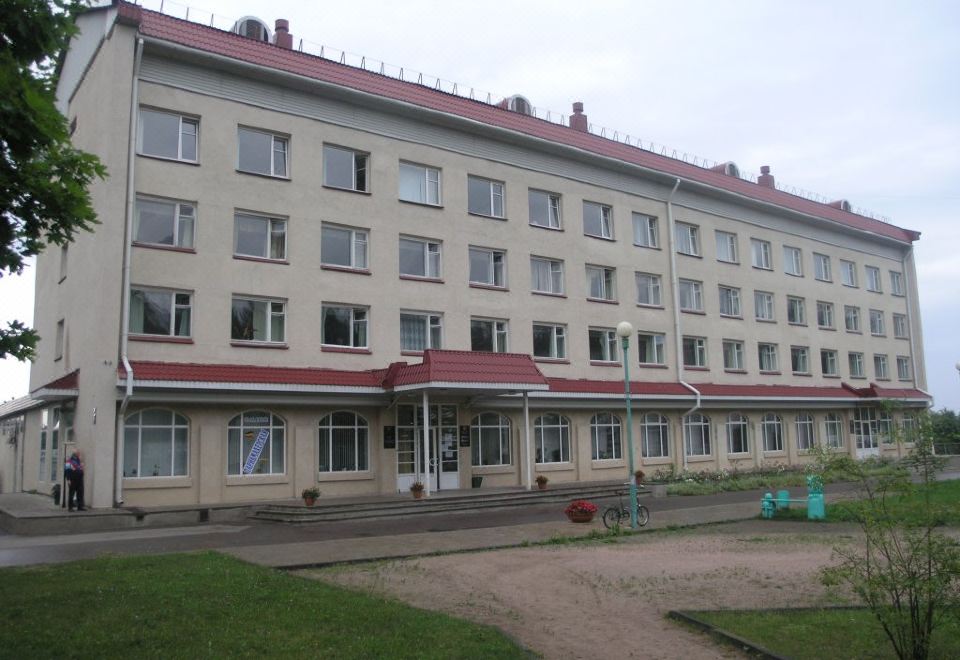 Пушгоры отель дружба. Отель дружба пушкинские горы. Гостиница дружба в пушкинских горах фото. Отель дружба пушкинские горы. Гостиница дружба бэйдэхе.