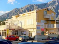 Lulak Studio Apartments Hotels in Orebic