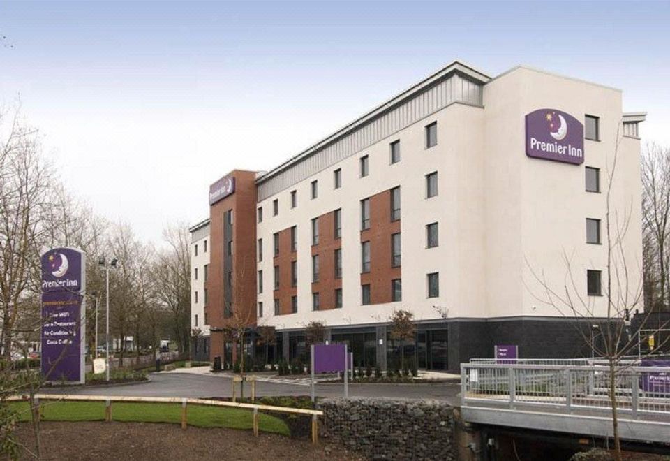 Premier Inn Warwick-Warwick Updated 2023 Room Price-Reviews & Deals |  