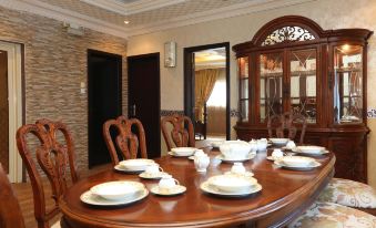 Seasons Apartments
