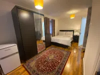 Ashmina Holiday Let with Free Onsite Parking for Small Vans and Cars Only Hôtels à : Campbell Park