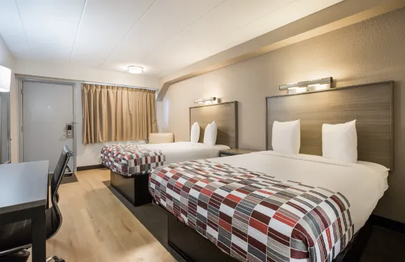 普林斯頓紅頂酒店-尤因