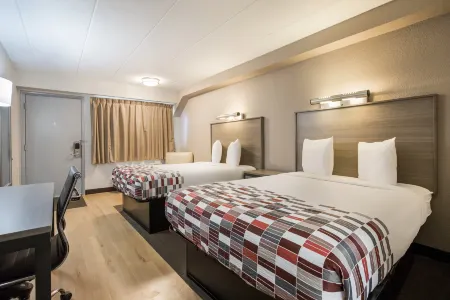 Red Roof Inn Princeton - Ewing Отели рядом с достопримечательностью «Квакер Бридж Молл»