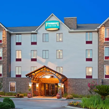 Staybridge Suites HOUSTON WILLOWBROOK by IHG Отели рядом с достопримечательностью «Виллоубрук»