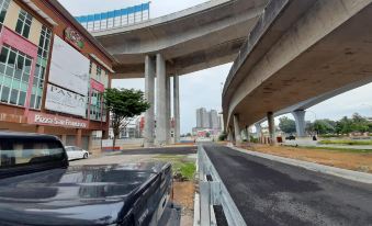 Hotel Zamburger Kota Damansara (De Jaya)